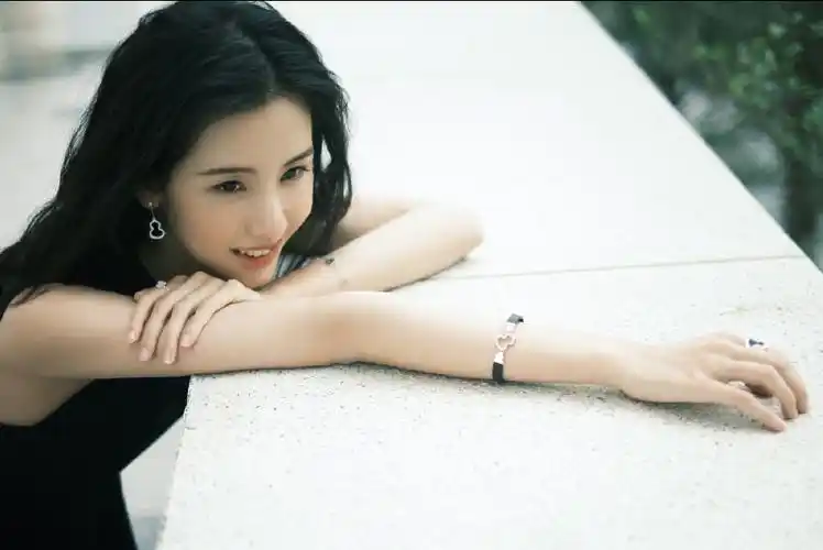 陈都灵有几段感情,她的老公是谁?曾和谁传过绯闻_生活_感觉_刘恺威