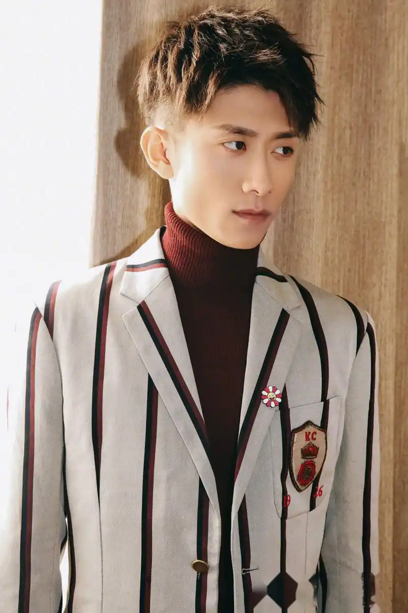 张一山生日快乐!挑战多重人格,暴力,忧郁,神秘,少女等人格高难度切换.