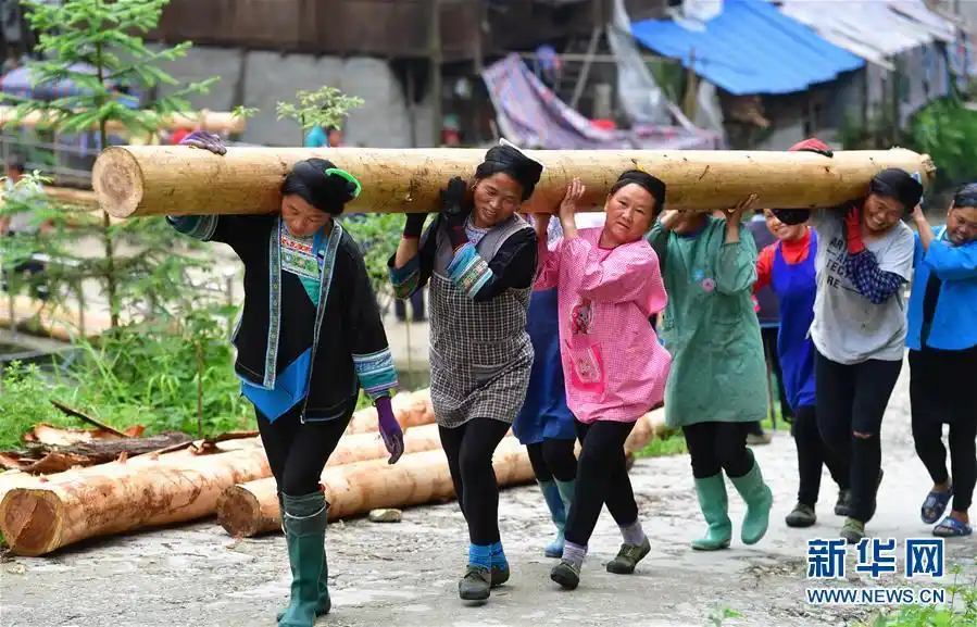 苗山脱贫影像志——乌英苗寨的"娘子军"