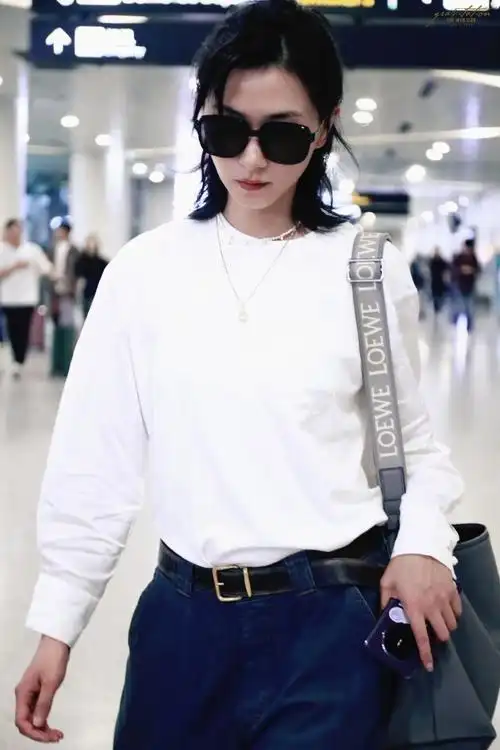 万茜八千里路云和月