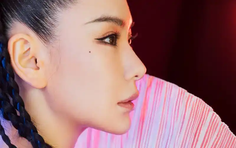 戚薇性感魅力写真图片桌面壁纸