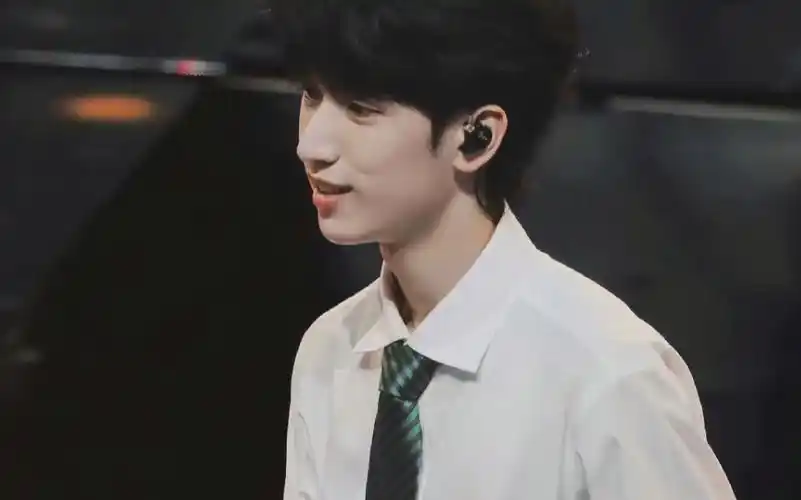 【严浩翔】这么多年了,当年那个 16 岁的少年写的rap 作业还是相当牛