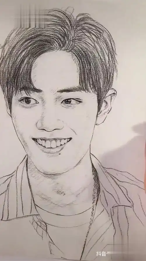 有没有觉得奇怪,我在起形画肖战因为我在教你画肖战,来我直播间,我教