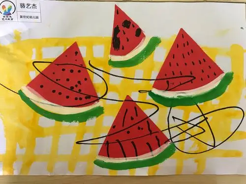 《美味的西瓜》——新世纪幼儿园创意美术绘画中班