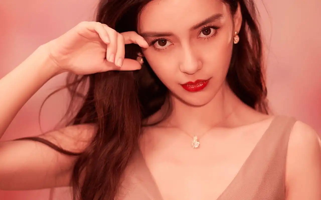 angelababy性感优雅写真桌面壁纸