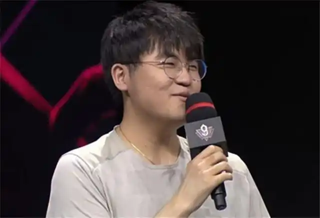 国服小鱼人都被吊锤!姿态剑魔一打四太狂了,网友:逐渐shy化