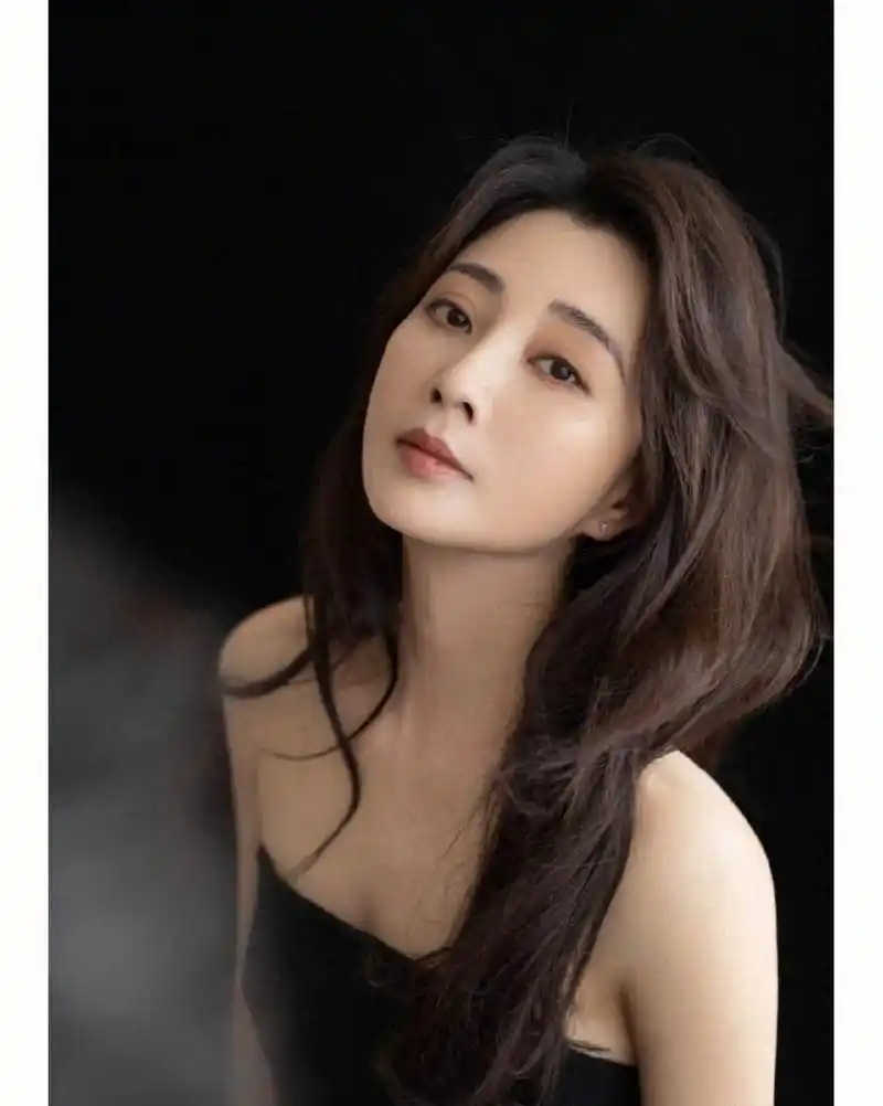 山西首富和文强争金喜善,因殷桃与刘汉大打出手,他到底有多狂!