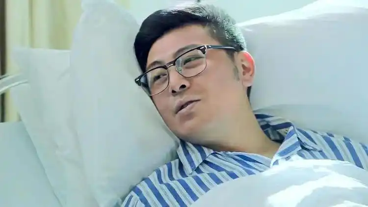 鸡毛飞上天邱英杰在病床上还一直想着义乌的发展