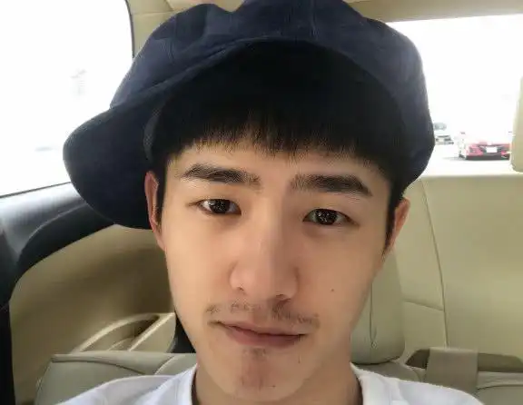 白敬亭卸妆后我忍了,胡一天卸妆后我忍了,但他卸妆后我忍不了了