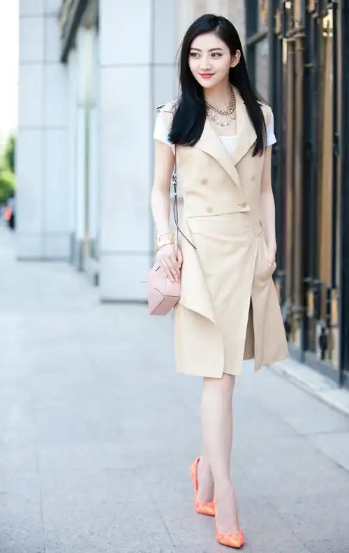 /p> p>2006年,景甜发行了个人首张音乐ep《 a target="_blank" href=