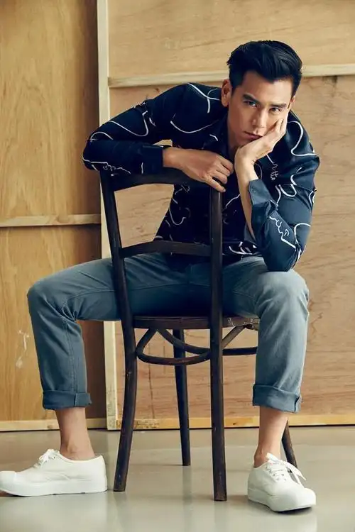 中年人怎么拒绝中年油腻看看彭于晏的肌肉身材你就知道了