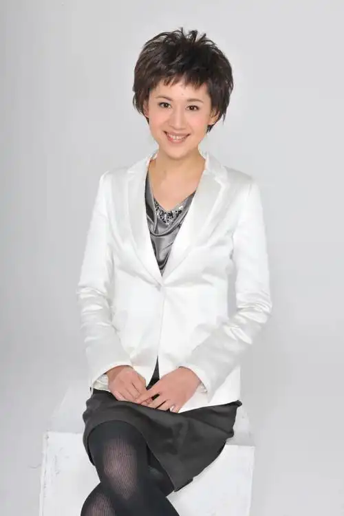 上海卫视主持人(中国上海电视台著名主持人系列)