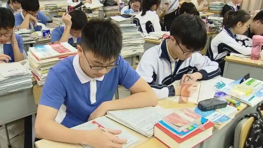 深圳中考冲刺班:助力学子决胜中考_教学_进行_朋友