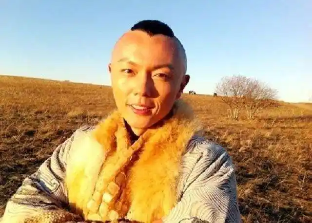 二,谢苗:《新少林五祖》,《父子武状元》.