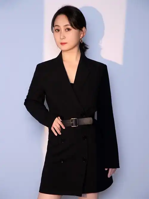 凳子叔叔的写真摄影作品《形象照 职业》