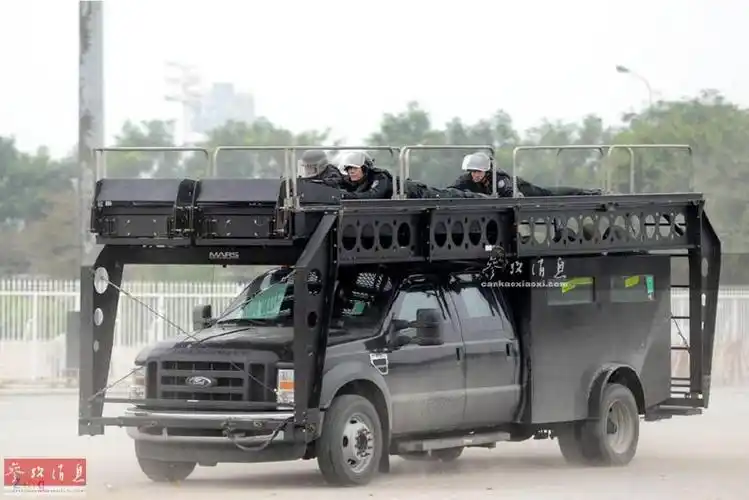 传,越南御林军靠罚款月入13亿,是不务正业,还是?