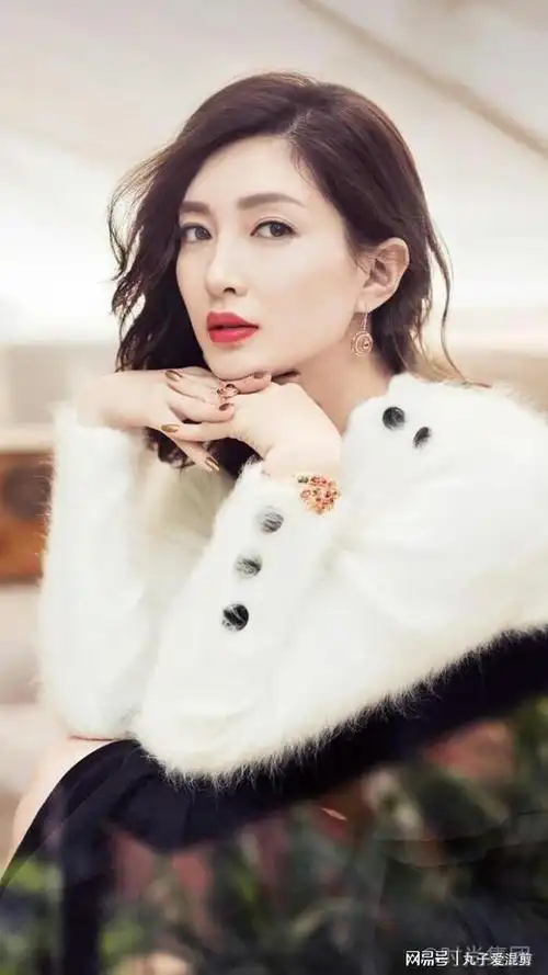 娱乐圈中越看越好看的女星李沁上榜最后一位越看越有味道