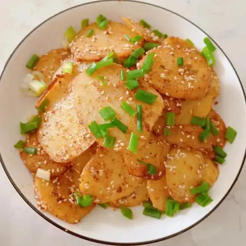 炒鸡好吃的烧烤味香煎土豆片