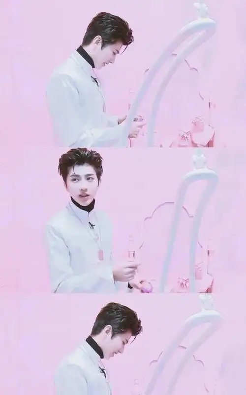 蔡徐坤"唐装"三宫格壁纸,有谁注意他的鼻子,不愧是亚洲最帅!