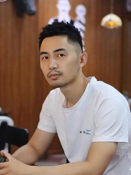 夏日男士必备短发