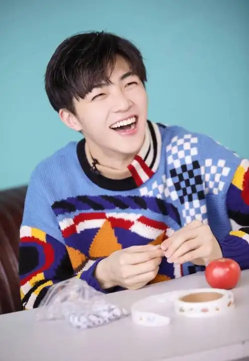 让人立刻沦陷,好像所有的不满全部消失,周围的事物全都变得柔软起来