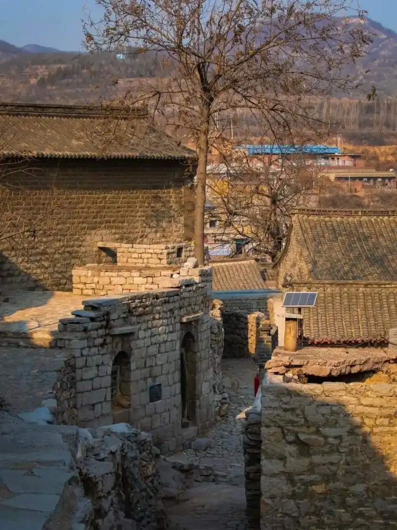 小众旅游地 | 太行山下的原生态石头村.北方的古镇古村虽没有 - 抖音