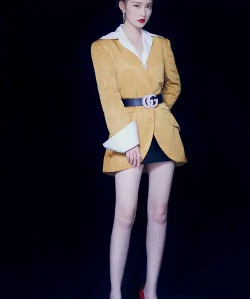 筷子腿不迷人了今直男钟爱酒杯腿李沁成其中代言人