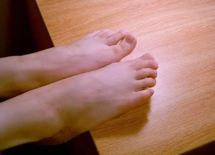 很漂亮的一双美脚丫!