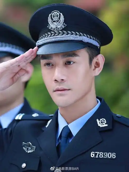 剧中军装造型的王凯你觉得怎么样zt