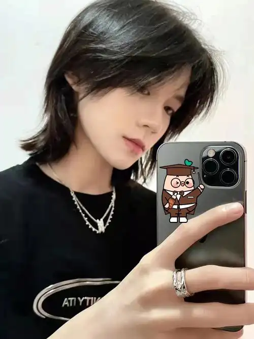 酷感女生最爱狼尾头短发帅到爆炸