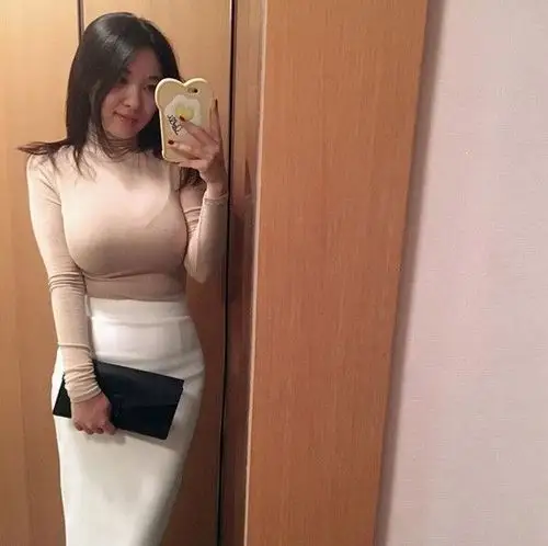 韩国超胸瑜伽美女晒自拍:微胖界女神! - 瑜伽,自拍,韩国超 - 酷族网软