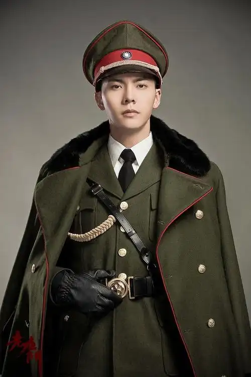 黄晓明,张涵予,郭富城,霍建华,胡歌,靳东等是俊朗硬汉,而杨洋,陈伟霆