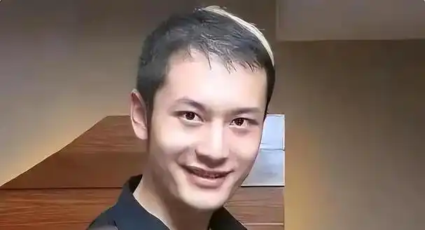 年龄变迁下的明星困境:沙溢头秃如地中海,郑少秋嗓音犹如阿哥