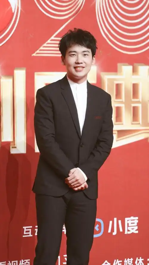 郭麒麟 今天特意请了探亲假