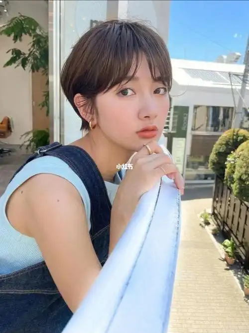 短发减龄发型推荐