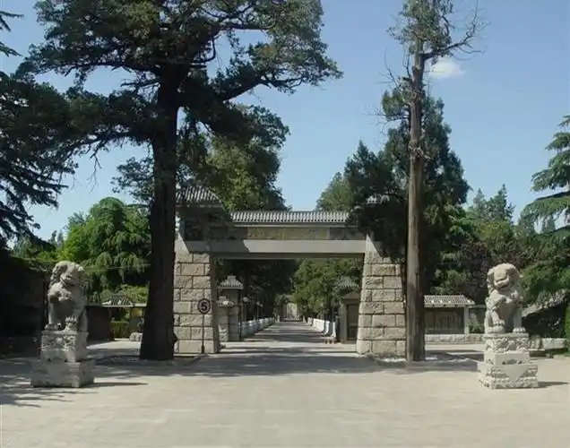 北京石景山八宝山革命公墓_石景山区八宝山革命公墓价格_北京公墓墓型