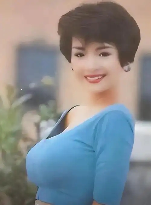 曾是香港第一波霸,跟邱淑贞比呢|艳星|王晶|叶子楣|娱乐圈_网易订阅