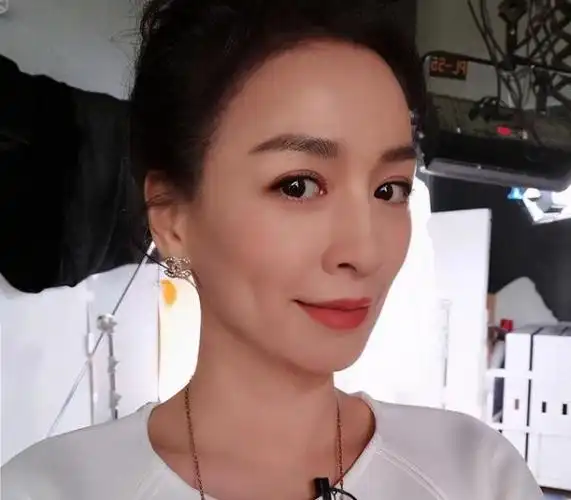 张庭回应女儿颜值,张庭个人资料女儿 - 歌词译