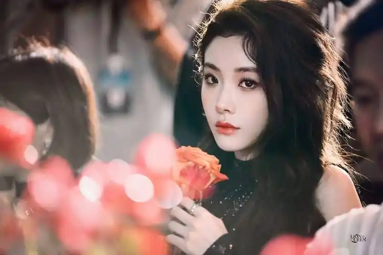 喻言##喻言红毯造型##喻言身材##喻言惊艳写真照##红毯女星礼服大赏