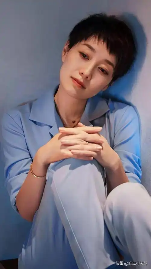 马伊琍短发气质美女