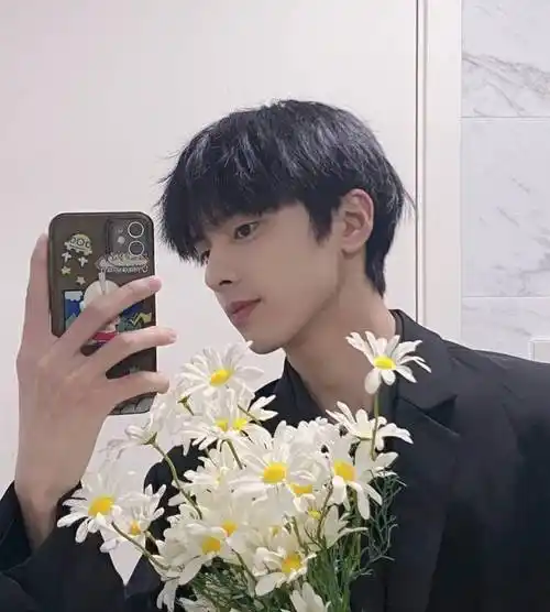 少年感男发._中国_发型_形象