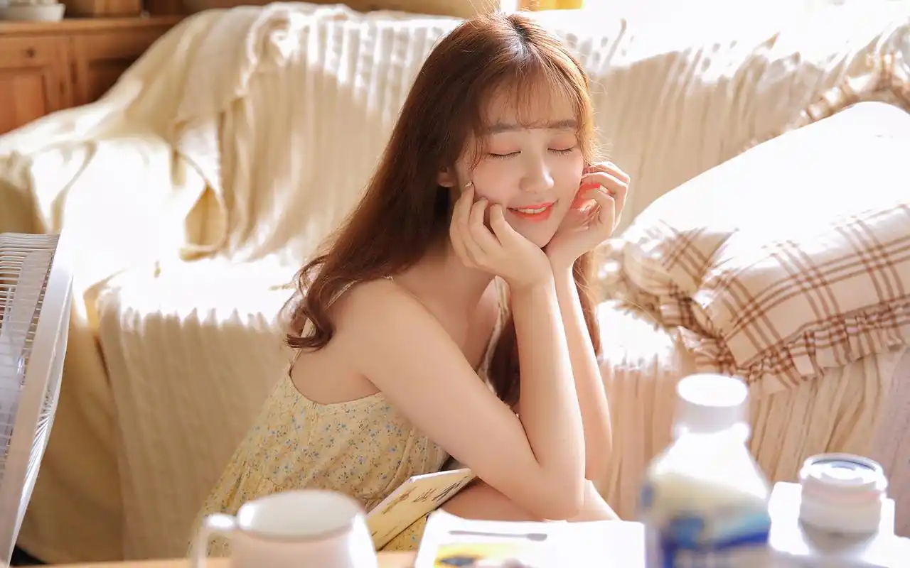 温婉恬静美少女图片桌面壁纸-美女壁纸-手机壁纸下载-美桌网