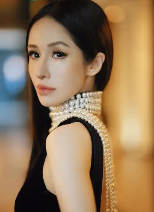 天后萧亚轩回归新歌mv遭粉丝辣评嘟嘟唇有些辣眼睛