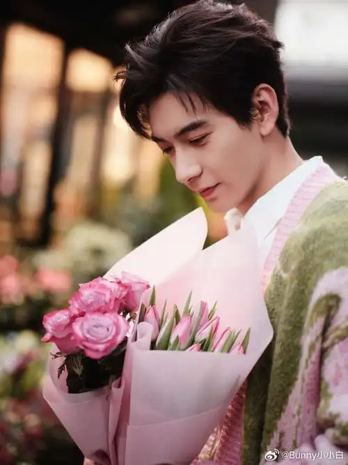 陈星旭粉绿外套##陈星旭春日造型