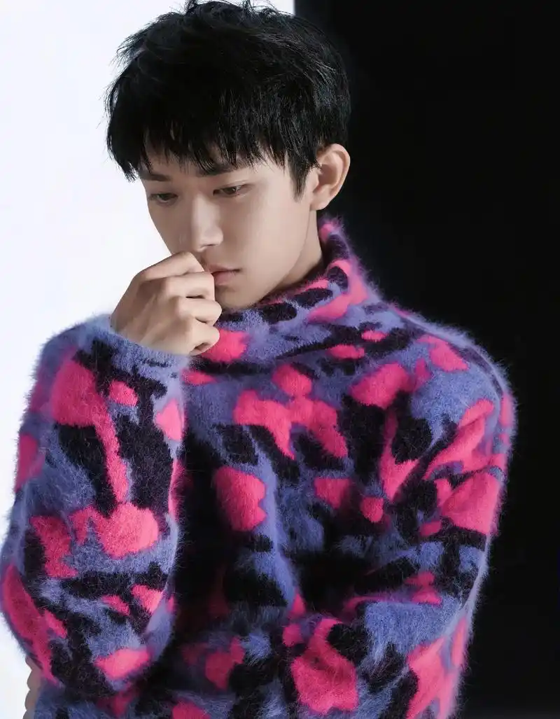 易烊千玺 #阿玛尼新图 好温柔的玺玺哇 - 抖音