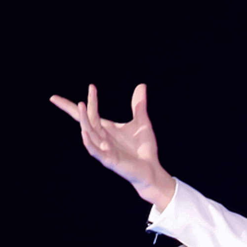 实不相瞒,如果可以有这双手拍拍睡|易烊千玺|中国人|睡眠时间_新浪