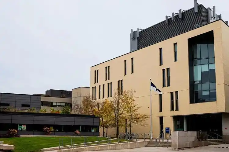 多伦多大学士嘉堡校区官宣冬季恢复课堂教学无需保持距离