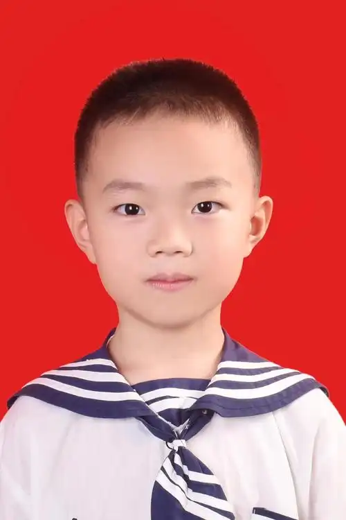 不知道有没有拖后腿,终究还是马不停蹄的长大了#入园证件照 #人类幼崽