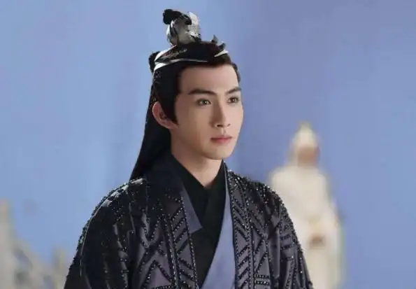 张彬彬的面相,张彬彬面相八字