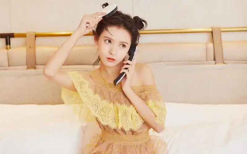 张予曦甜飒高清桌面壁纸